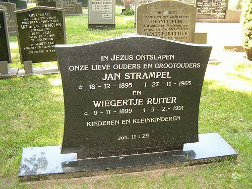 Grafsteen van Wiegertje RUITER (1899 - 1991)