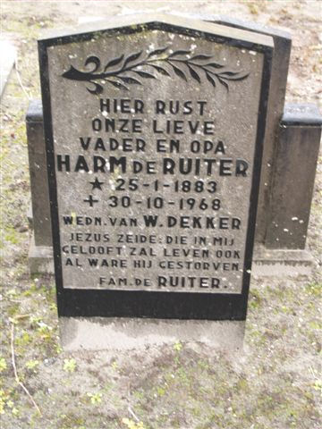 Grafsteen van Harm Wolters de Ruiter (1883-1968)