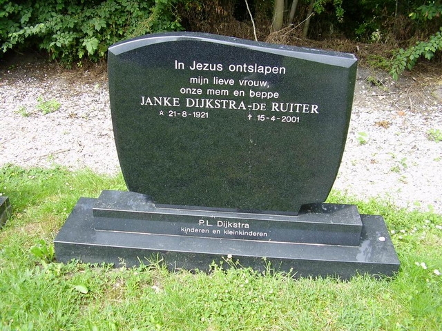 Grafsteen van Janke de Ruiter (1921-2001)
