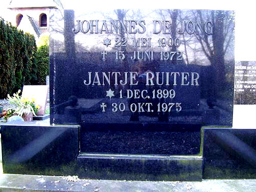Grafsteen van Jantje RUITER (1899 - 1975)