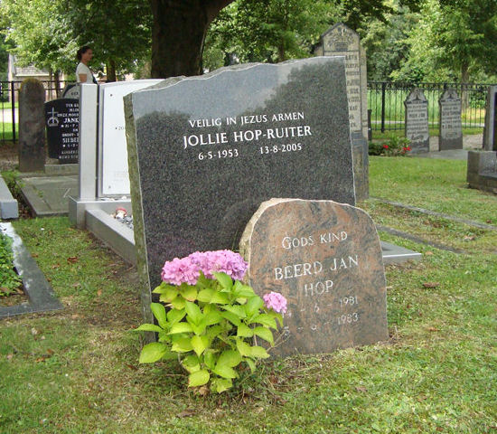 Grafsteen van Joltje Ruiter (1953-2005)