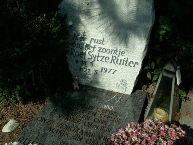 Grafsteen van Roel Sytze Ruiter (1977-1977)