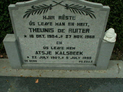 Grafsteen van Theunis DE RUITER (1904 - 1968)