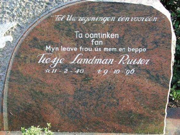 Grafsteen van Tietje Ruiter (1940-1996)