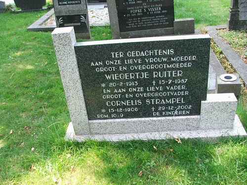 Grafsteen van Wiegertje Hendriks RUITER (1913 - 1987)