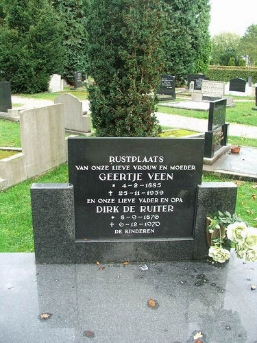 Grafsteen van Dirk Wiegers DE RUITER (1876-1970)