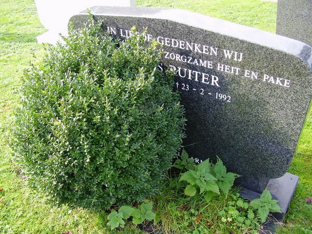 Grafsteen van Klaas Ruiter (1920-1992)