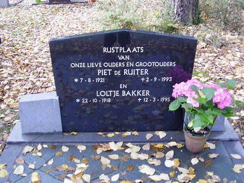 Grafsteen van Piet DE RUITER (1921 - 1993)